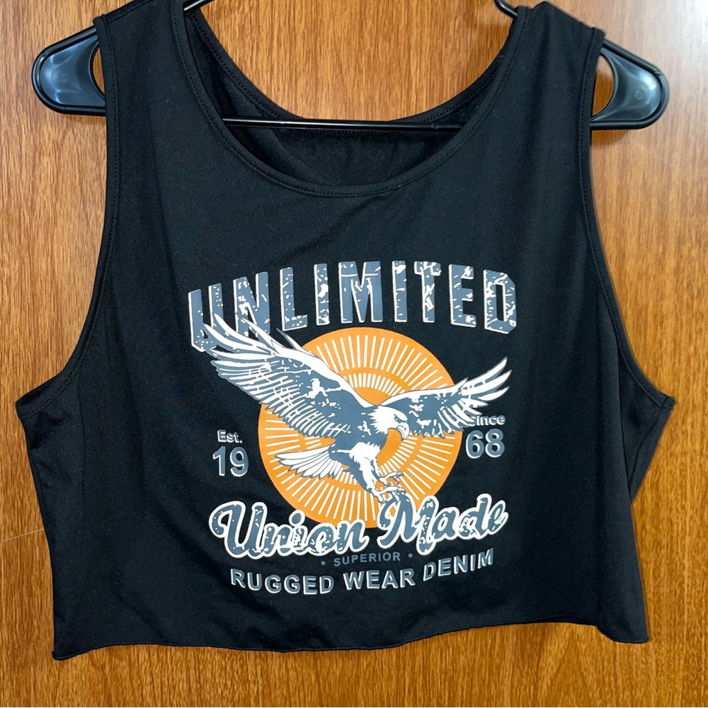 SHEIN Black Unlimited Graphic Crop Top
